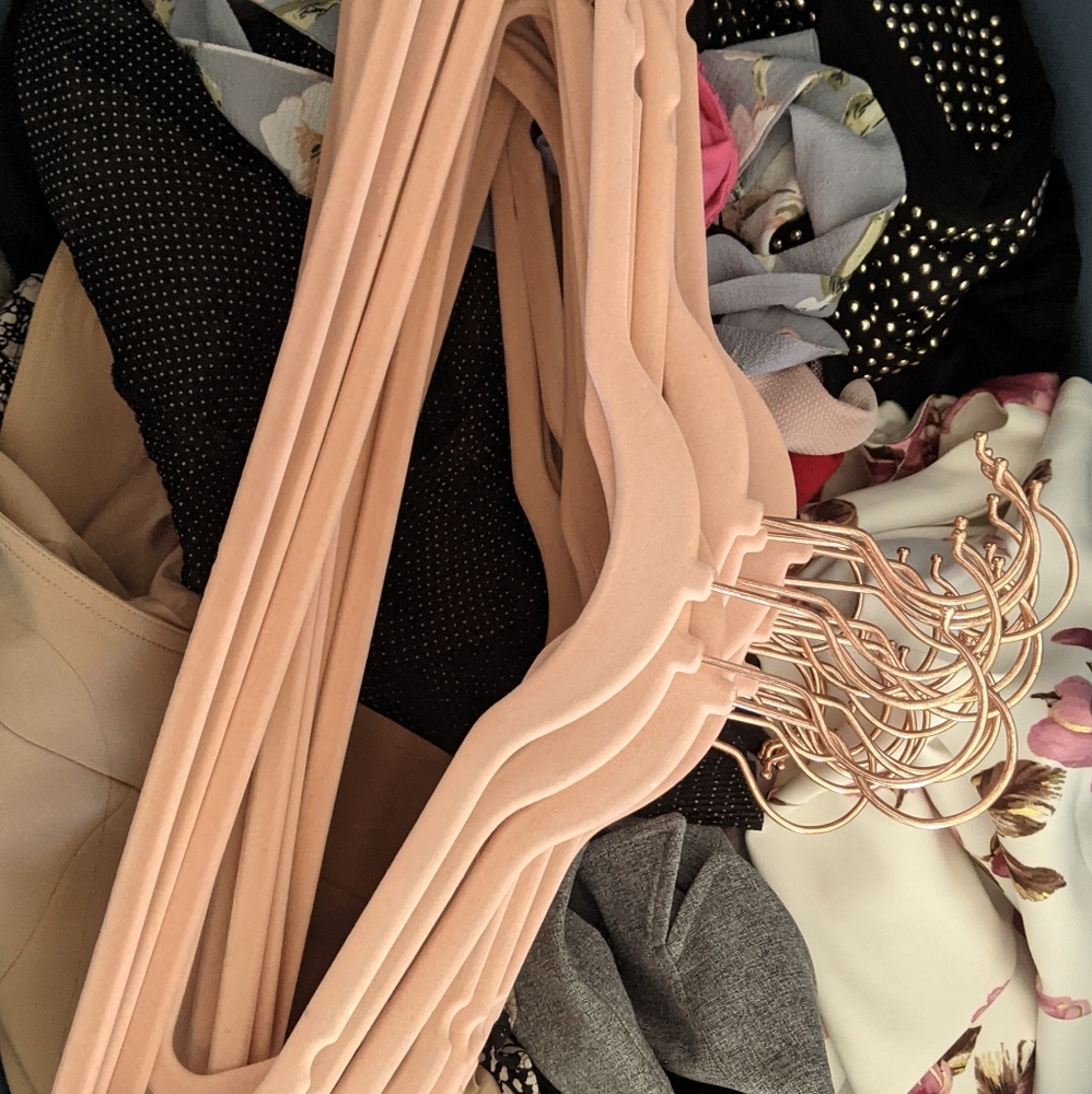Clothe Hangers, 29 count, soft pink,